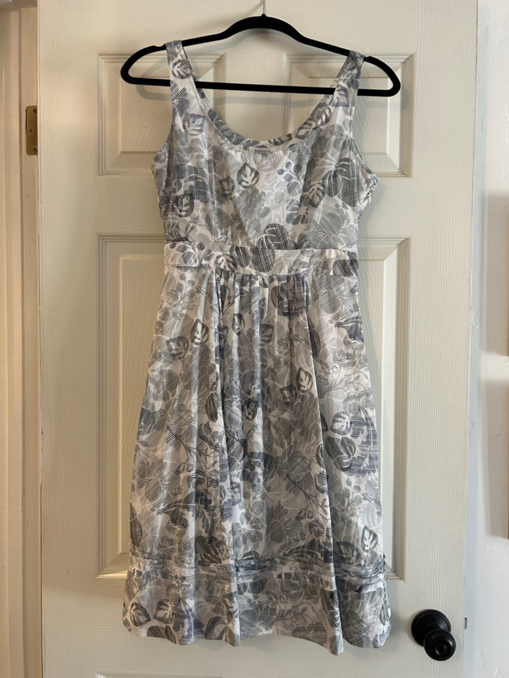 Barneys New York Sleeveless Floral Dress in White and Gray Blue
